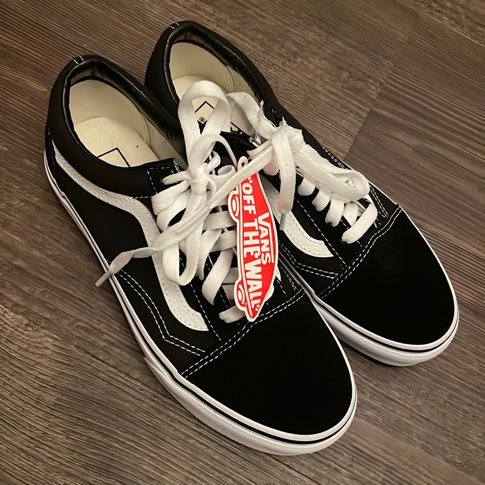Brand new in box with tags. Vans Old Skool 7.5 women’s